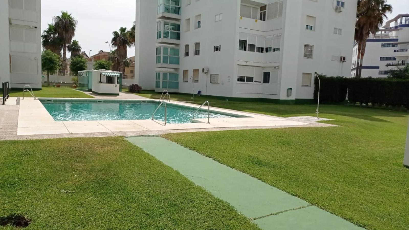 Atico Valdelagrana Playa - Aire Acondicionado Y Piscina Lägenhet El Puerto de Santa María Exteriör bild